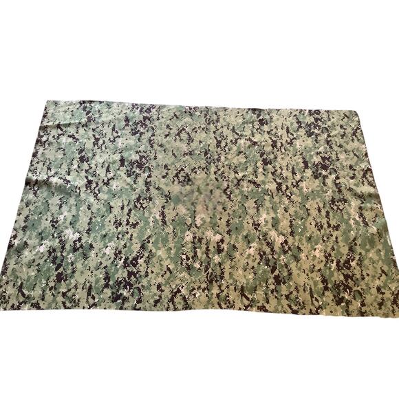 Four-Color Digital Camo Pattern (AOR2) MTL-27 Fabric by the Yard, 36"L x 65"W - Picture 1 of 4
